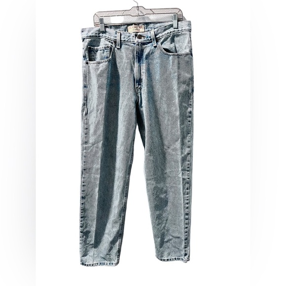 Vintage Levi Strauss Relaxed Fit 34x32 Light Wash Denim Jeans 100% Cotton - Picture 1 of 7